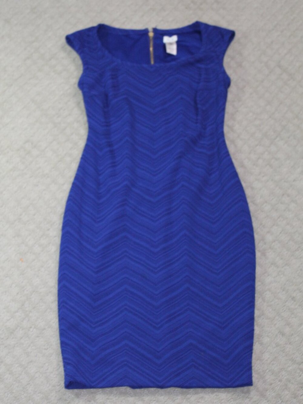 Cache Size XS Royal Blue Textured Chevron Sleeveless Sheath Dress